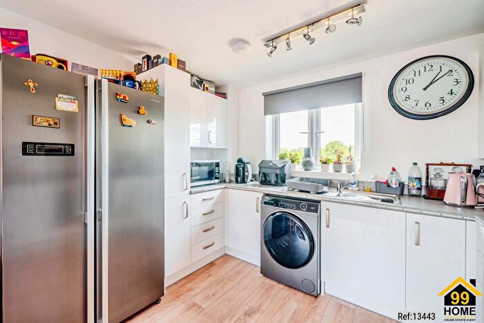 1 Bedroom Flat For Sale In Elderflower Drive, Emersons Green, Bristol, BS16
