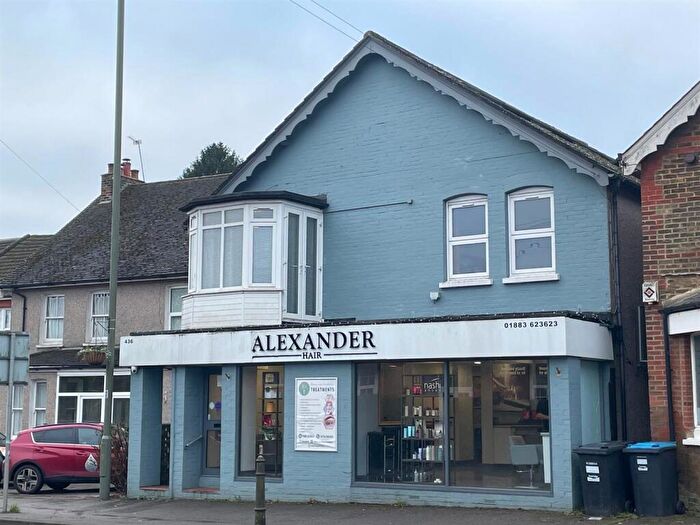 3 Bedroom Flat To Rent In Limpsfield Road, Warlingham, CR6