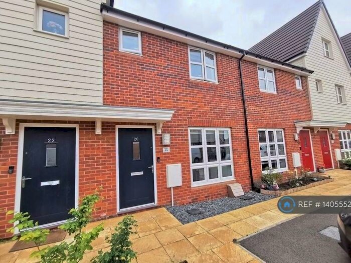 2 Bedroom Terraced House To Rent In Farleigh Drive, Aylesbury, HP18