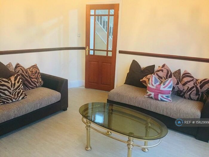 3 Bedroom Semi-Detached House To Rent In Boardman Road, Manchester, M8