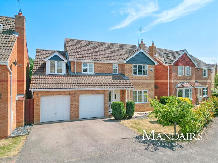4 Bedroom Detached House For Sale In Alvis Drive, Yaxley, Peterborough, PE7