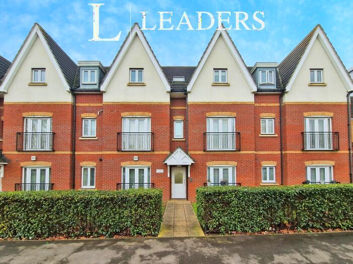 2 Bedroom Apartment To Rent In Gooshays Gardens, Romford, RM3