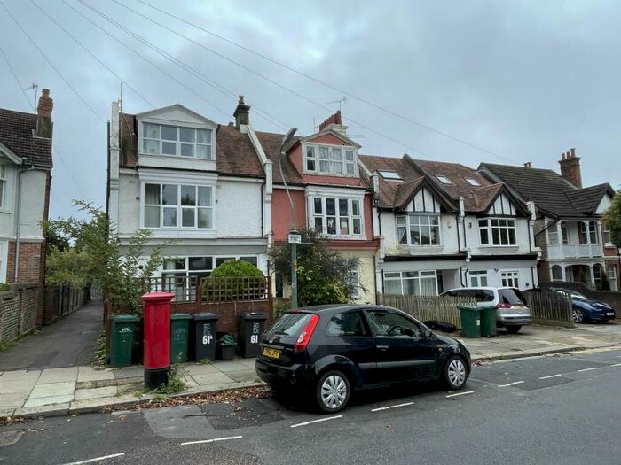 1 Bedroom Flat To Rent In Wilbury Crescent, Hove, East Sussex, BN3