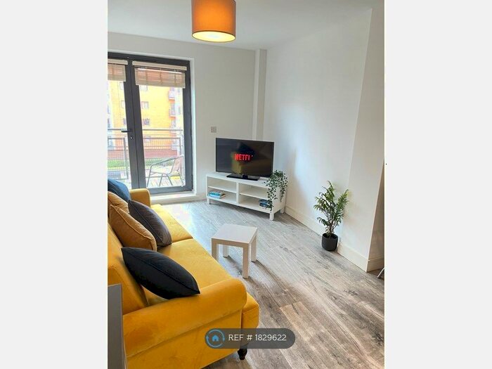 2 Bedroom Flat To Rent In Galleon Way, Cardiff Bay, CF10