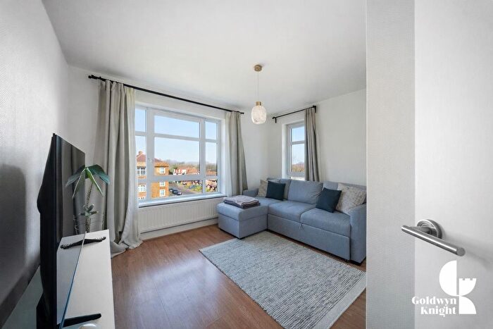 3 Bedroom Property To Rent In Valley Grove, London, SE7