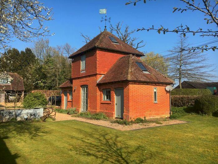 1 Bedroom Character Property To Rent In Ellisfield, Nr Basingstoke, Hampshire, RG25