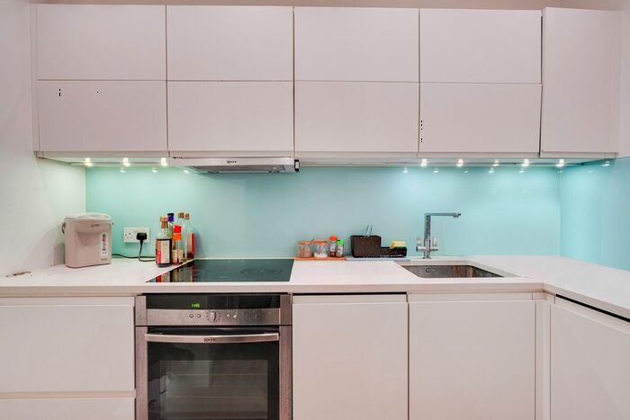 Studio To Rent In Water Lane, Richmond, TW9