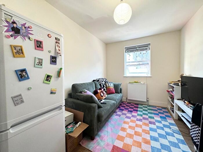 1 Bedroom Flat To Rent In Stroud Green Road, London, N4