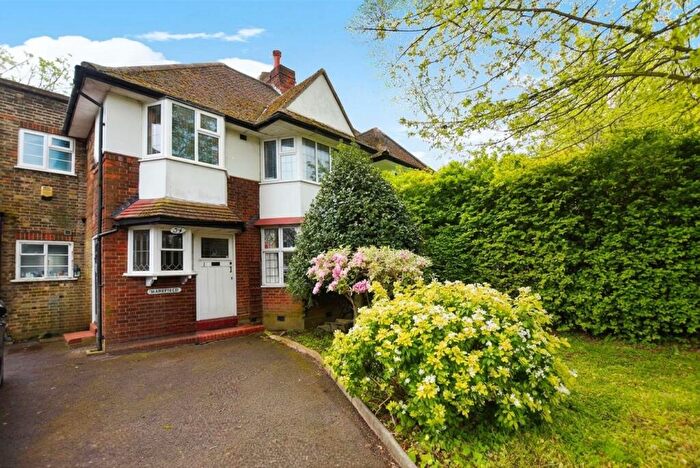 1 Bedroom Flat To Rent In Great North Road, New Barnet, EN5