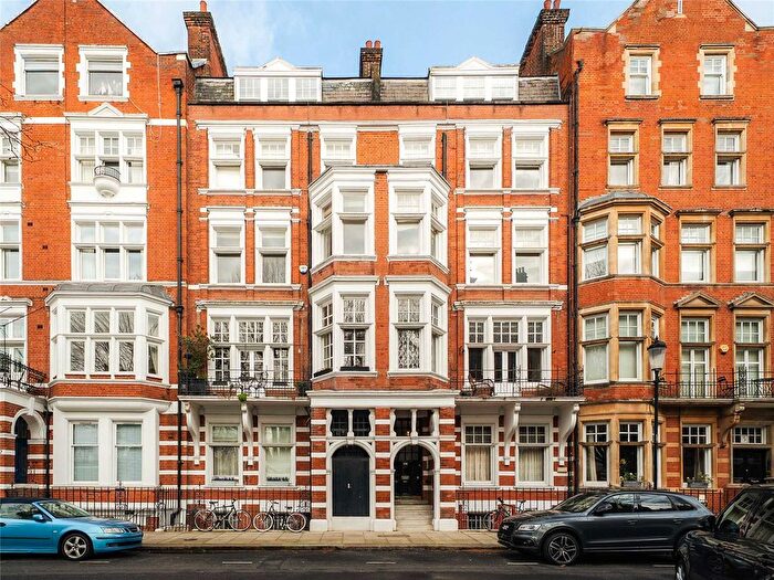 1 Bedroom Flat For Sale In Moreton House, - Embankment Gardens, Chelsea, SW3