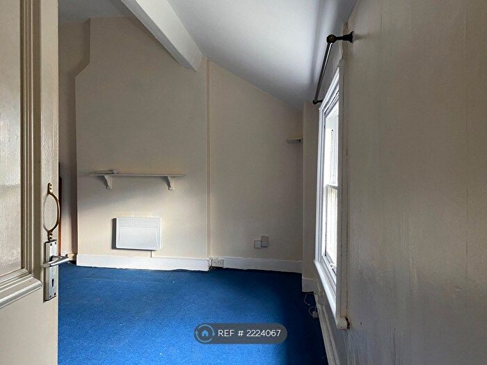 Studio To Rent In South Albert Road, Liverpool, L17