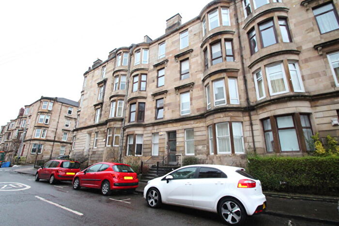 2 Bedroom Flat To Rent In White Street, Partick, G11