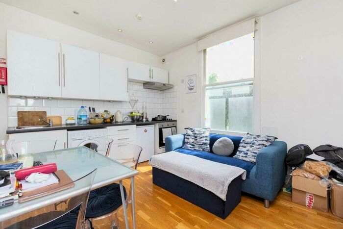 1 Bedroom Flat To Rent In Camden Road, Islington, N7