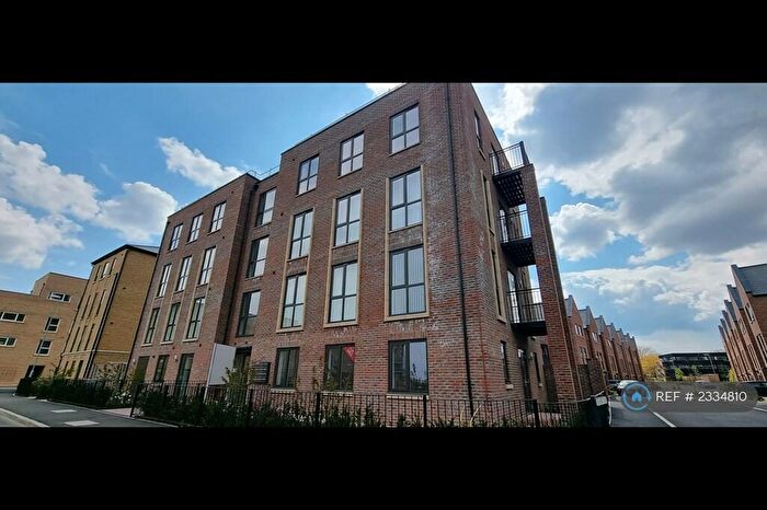 2 Bedroom Flat To Rent In Randal Way, Cambridge, CB3