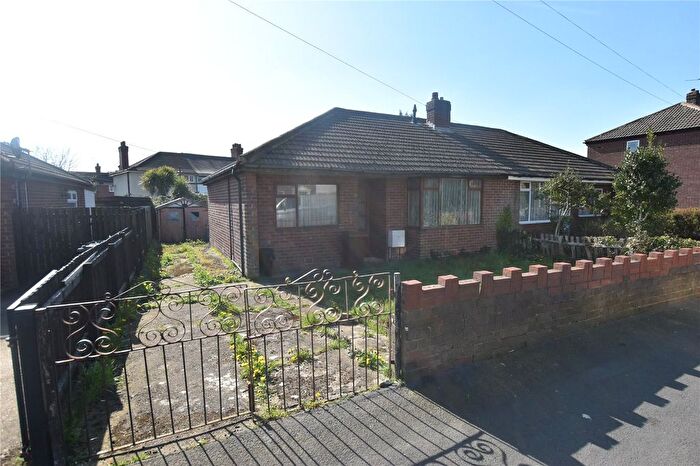 2 Bedroom Bungalow For Sale In Springfield Avenue, Morley, Leeds, West Yorkshire, LS27