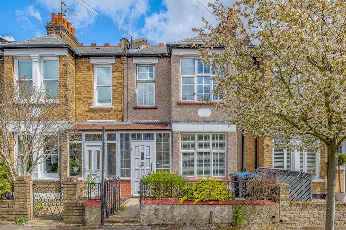 2 Bedroom Property To Rent In Dorien Road, London, SW20