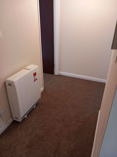 1 Bedroom Flat To Rent In Hameldown Way, Newton Abbot, TQ12
