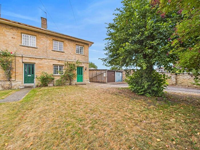 2 Bedroom End Of Terrace House For Sale In High Street, Potterspury, NN12