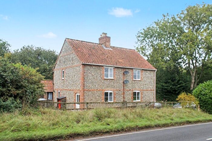 4 Bedroom Cottage For Sale In Holt Road, Edgefield, NR24