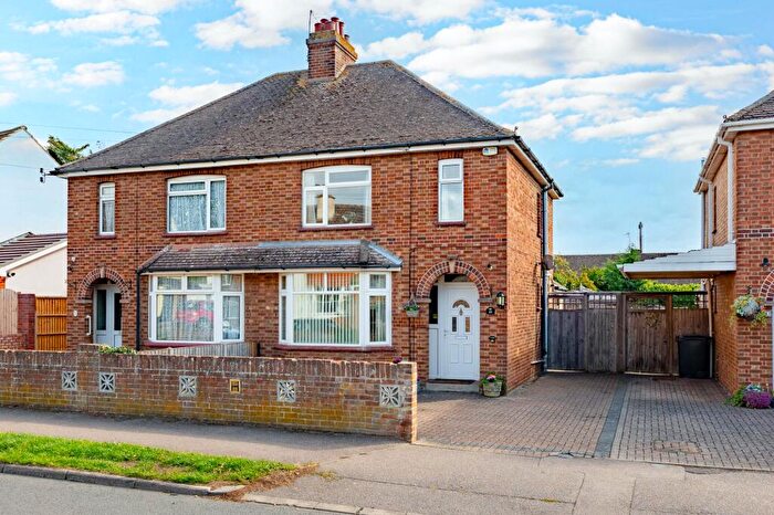 3 Bedroom Semi-Detached House For Sale In Highbury Grove, Clapham, MK41