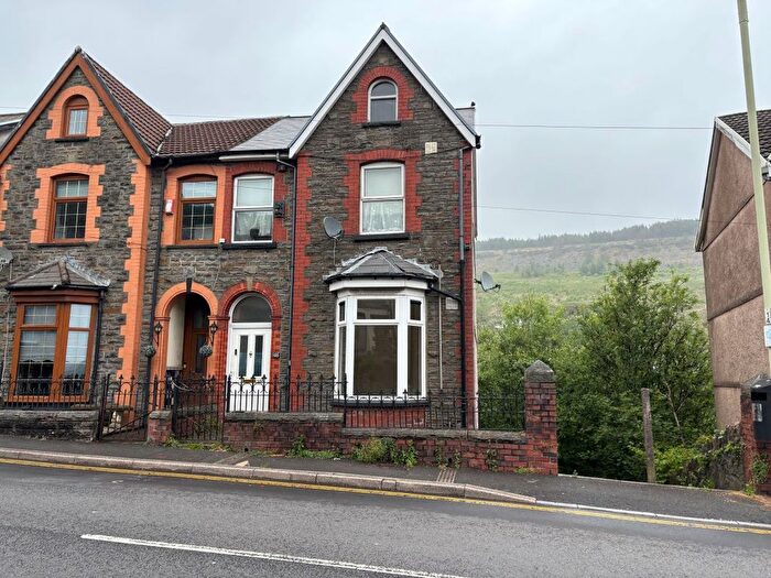2 Bedroom Flat For Sale In North Road, Ferndale, Mid Glamorgan, CF43