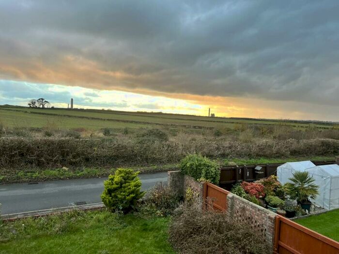 3 Bedroom House To Rent In Fonmon Road, Rhoose, Vale Of Glamorgan, CF62