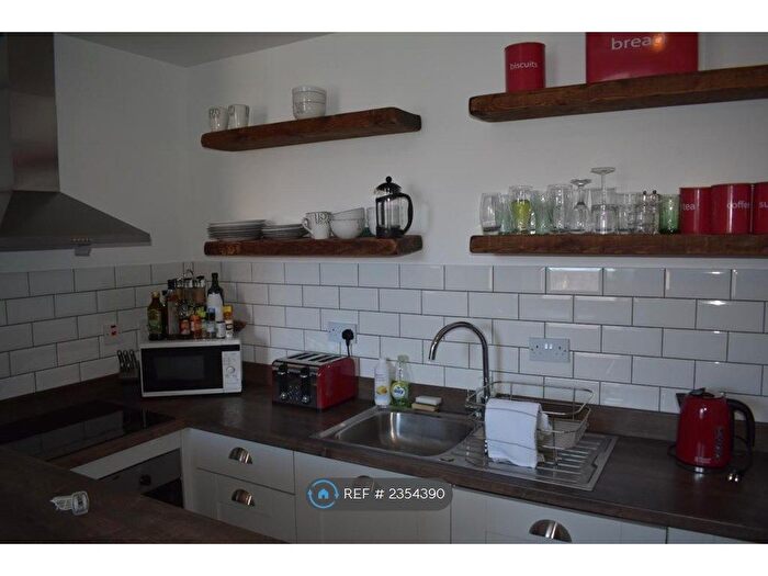 1 Bedroom Flat To Rent In Edina Place, Edinburgh, EH7