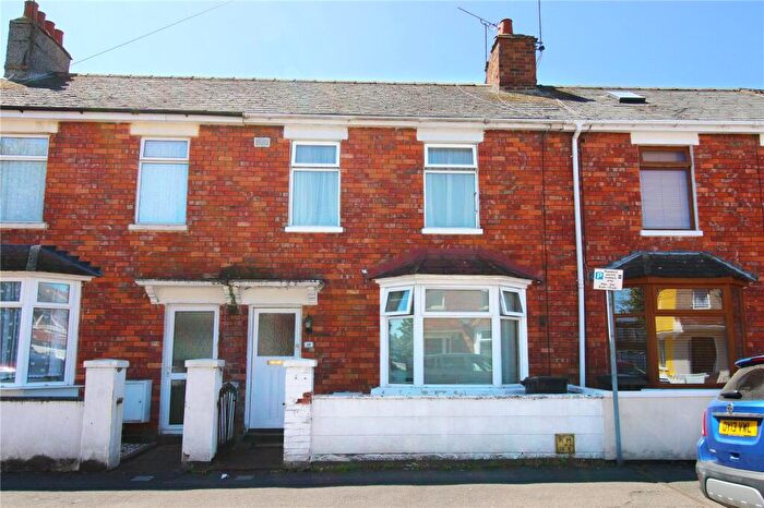 3 Bedroom Terraced House To Rent In Southampton Street, Swindon, Wiltshire, SN1