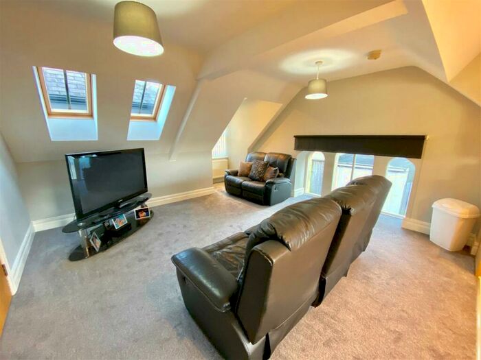 2 Bedroom Apartment To Rent In Flat, Sheriffs Highway, Gateshead, NE9