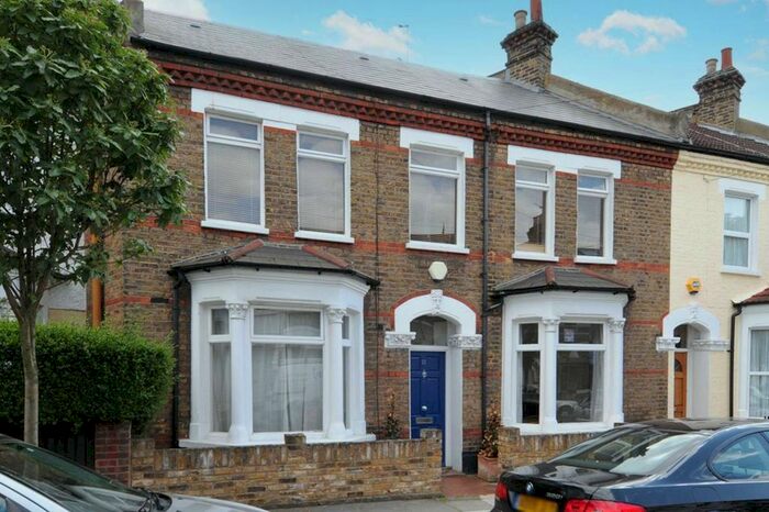 4 Bedroom Property To Rent In Patience Road, Clapham Junction, London, SW11
