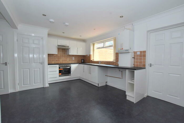 3 Bedroom Town House To Rent In Rothwell Street, Penkhull, ST4