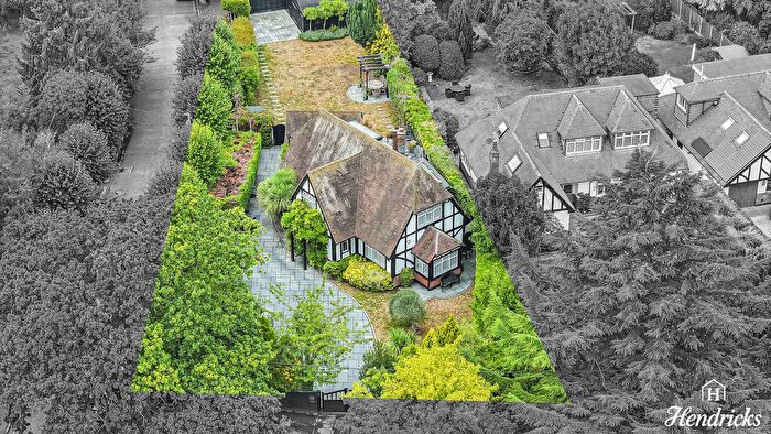 4 Bedroom Detached House For Sale In Hall Road, Rochford, SS4