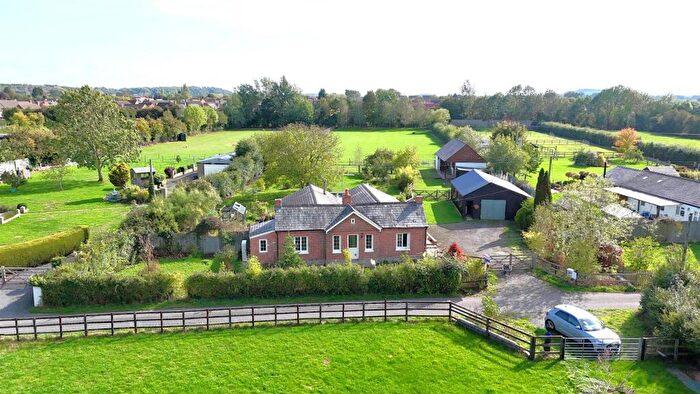 3 Bedroom Detached Bungalow For Sale In Ledbury Road Crescent, Staunton, GL19