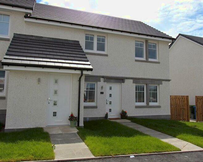 2 Bedroom Flat To Rent In Rothes Place, Slackbuie, Inverness., IV2