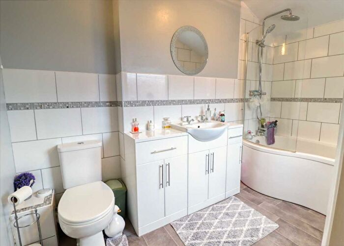 3 Bedroom Bungalow For Sale In Clays Road, Walton On The Naze, CO14