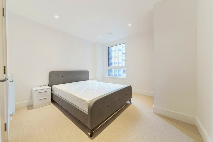 2 Bedroom Apartment To Rent In Aurora Point, Plough Way, SE16
