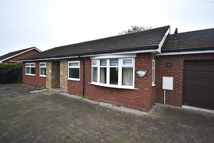 3 Bedroom Detached Bungalow For Sale In High Street, Airmyn, Goole, DN14