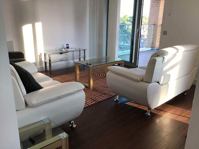 2 Bedroom Flat To Rent In Da Vinci Torre, Lewisham, Loampit Vale, SE13