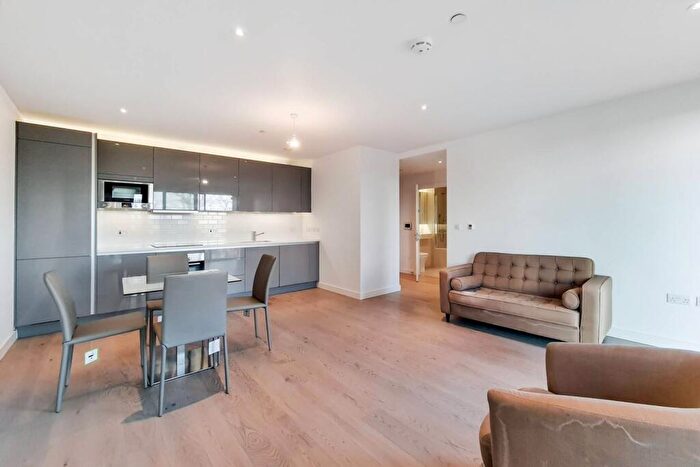 1 Bedroom Flat To Rent In Rodney Road, Elephant And Castle, London, SE17