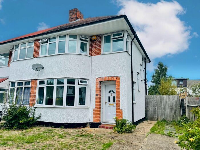 3 Bedroom Semi-Detached House To Rent In Woodlands Road, Bexleyheath, DA7
