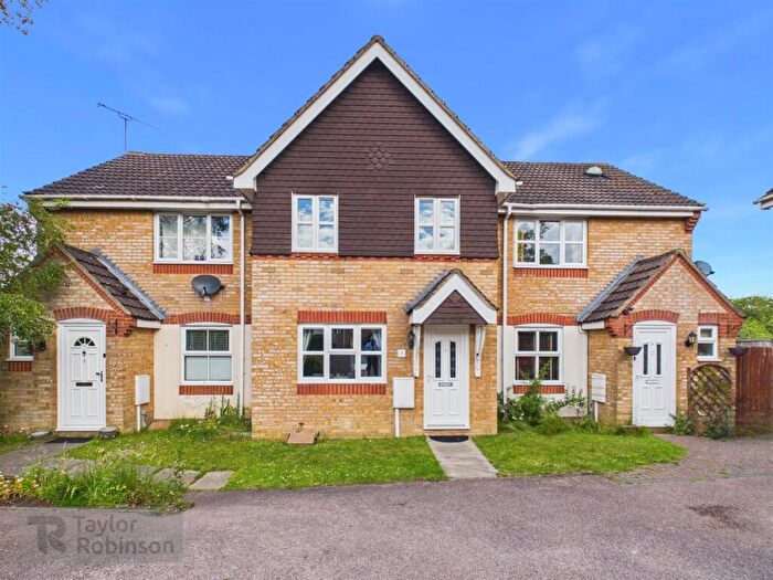 2 Bedroom Terraced House For Sale In Maidenbower, Crawley, RH10