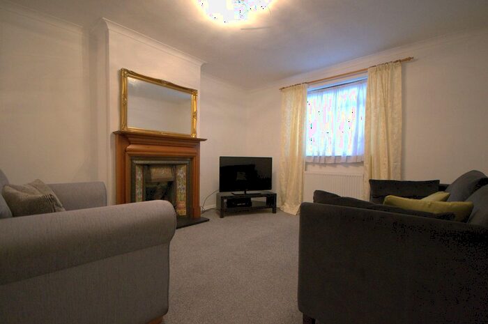 4 Bedroom Flat To Rent In Gauden Street, Clapham, London, SW4