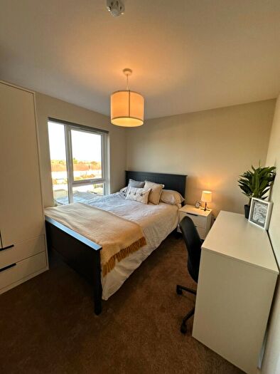 6 Bedroom House To Rent In Mackie Road, Bristol, BS34