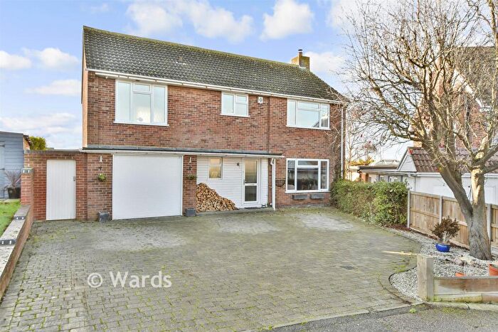 4 Bedroom Detached House For Sale In Grimthorpe Avenue, Whitstable, Kent, CT5