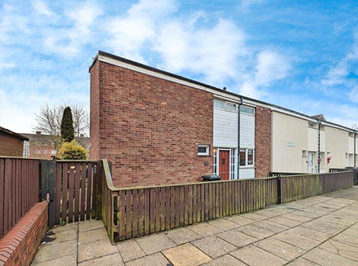 3 Bedroom End Of Terrace House For Sale In Chesters Avenue, Newcastle Upon Tyne, NE12