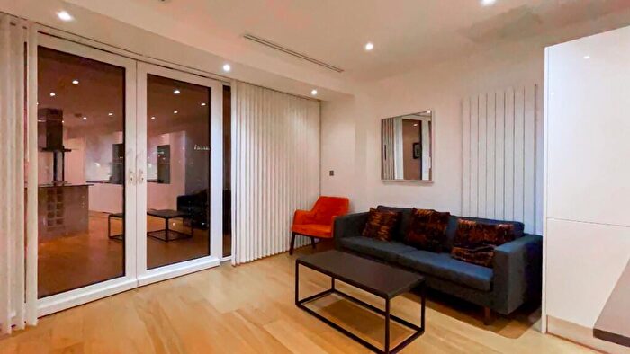 1 Bedroom Apartment To Rent In (September) Arena Tower, Canary Wharf, London, E14