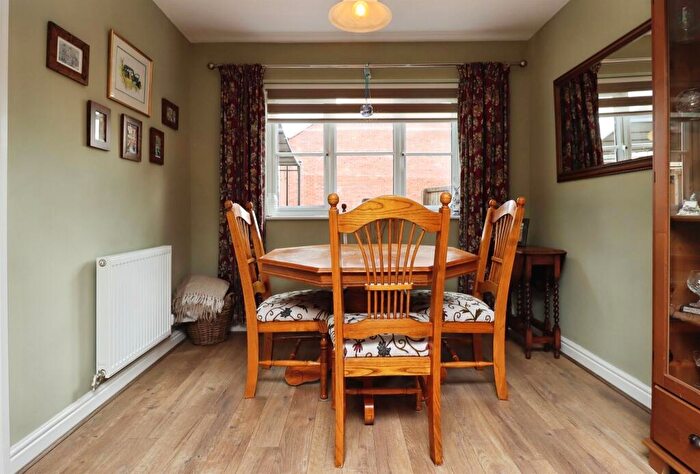 4 Bedroom Detached House For Sale In Thompson Way, Rothwell, Kettering, NN14