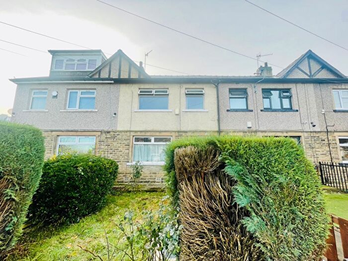 3 Bedroom Terraced House To Rent In Haycliffe Terrace, Bradford, BD5