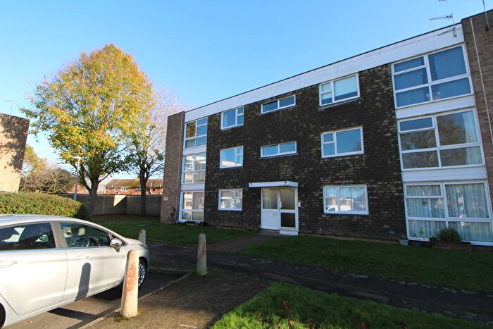 2 Bedroom Flat To Rent In Lethe Grove, Colchester, CO2