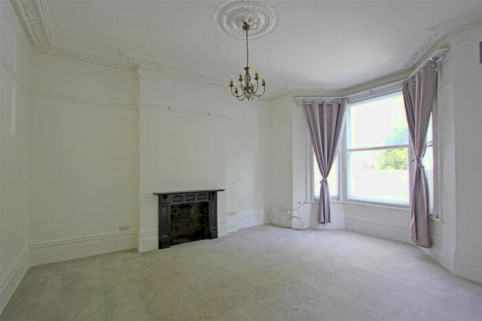 1 Bedroom Flat To Rent In South Park Hill Road, South Croydon, CR2